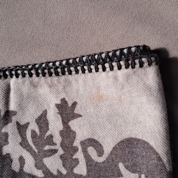 Chanel cashmere scarf - Picture 13 of 13